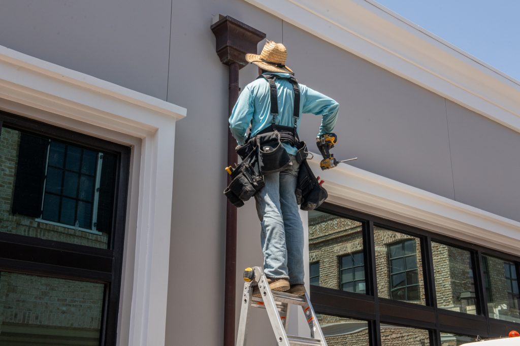Brothers Gutters Solutionist at work in Los Angeles