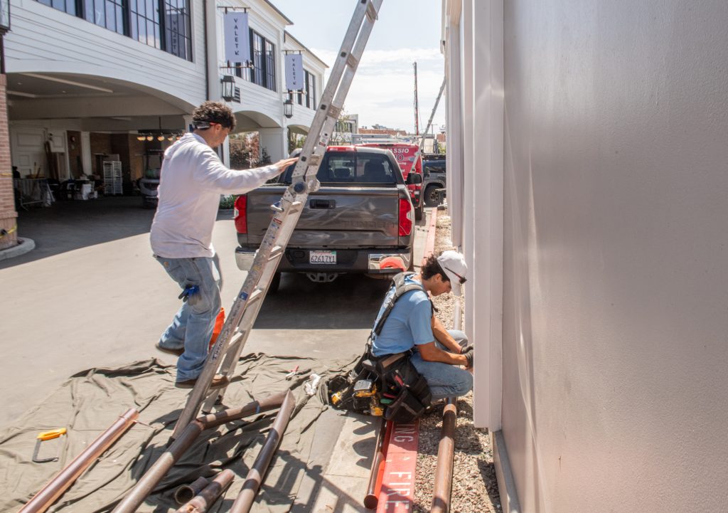 Gutter services in Encino, CA