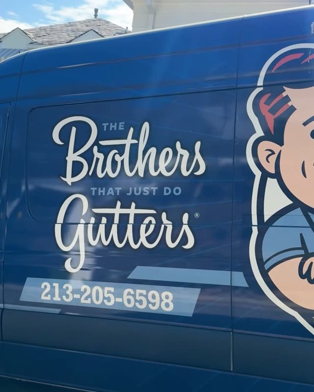 Reel showing seamless gutter work on Los Angeles homes